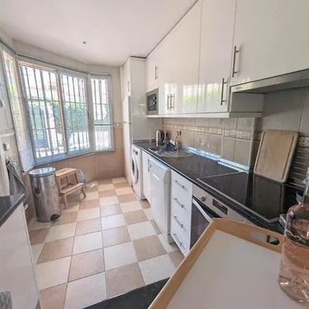 Townhouse ,cabopino Сasa de vacaciones Marbella