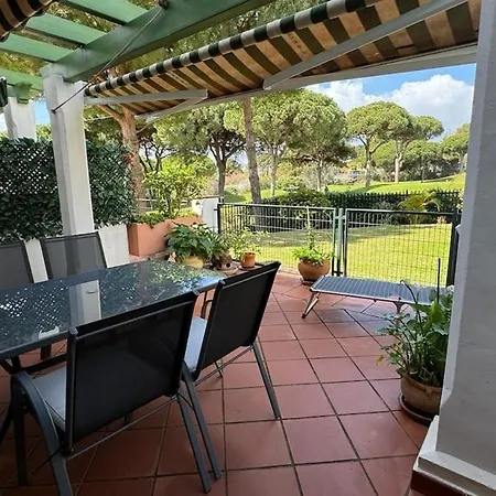 Townhouse ,cabopino Сasa de vacaciones Marbella